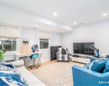 2445 Park Avenue - Photo Thumbnail 24
