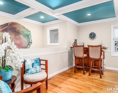 2445 Park Avenue - Photo Thumbnail 4