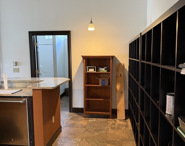 10 Summit Street - Photo Thumbnail 7