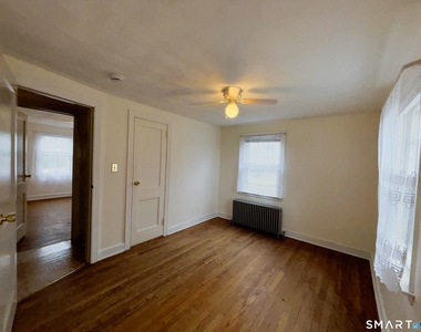 127 Booth Street - Photo Thumbnail 9