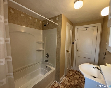 127 Booth Street - Photo Thumbnail 8