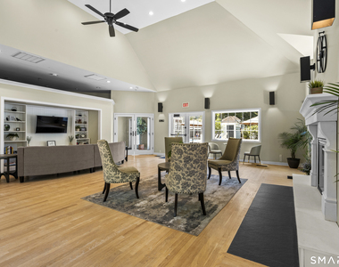 2124 Old Pond Lane - Photo Thumbnail 14