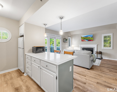 2124 Old Pond Lane - Photo Thumbnail 23