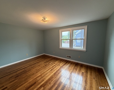 50 Lincoln Avenue - Photo Thumbnail 7