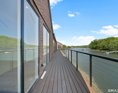 251 Riverside Avenue - Photo Thumbnail 9