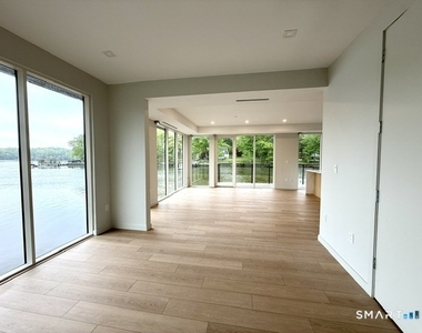 251 Riverside Avenue - Photo Thumbnail 3