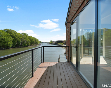 251 Riverside Avenue - Photo Thumbnail 9
