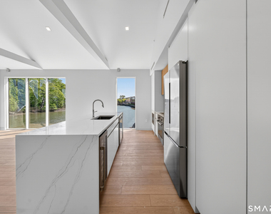 253 Riverside Avenue - Photo Thumbnail 3