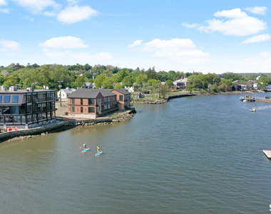 253 Riverside Avenue - Photo Thumbnail 15