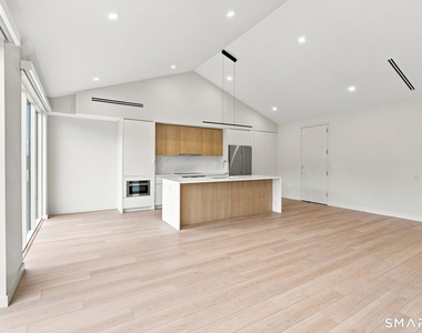 253 Riverside Avenue - Photo Thumbnail 13