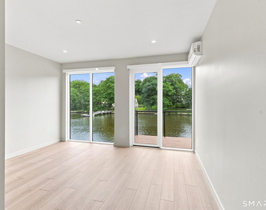 253 Riverside Avenue - Photo Thumbnail 13