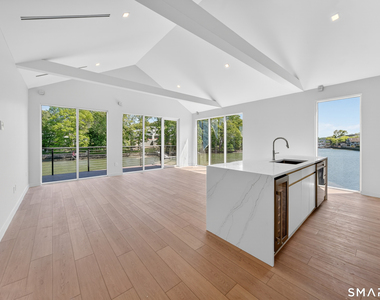 253 Riverside Avenue - Photo Thumbnail 2