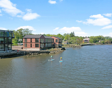 253 Riverside Avenue - Photo Thumbnail 11