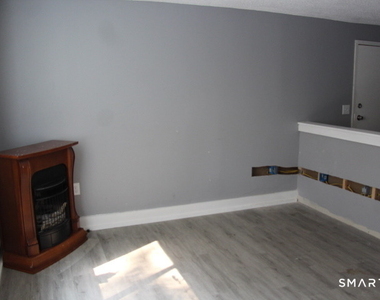 33 Lake Street - Photo Thumbnail 3