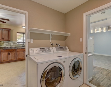 3896 Acapulco Avenue - Photo Thumbnail 15