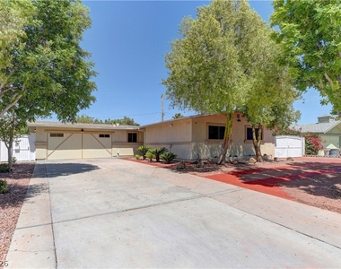 3896 Acapulco Avenue - Photo Thumbnail 3