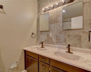 3896 Acapulco Avenue - Photo Thumbnail 20