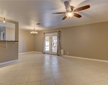 3896 Acapulco Avenue - Photo Thumbnail 8