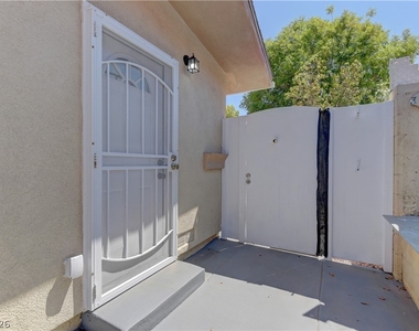 3896 Acapulco Avenue - Photo Thumbnail 26