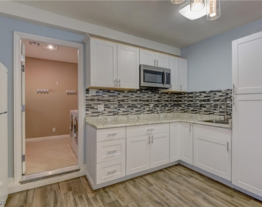 3896 Acapulco Avenue - Photo Thumbnail 30