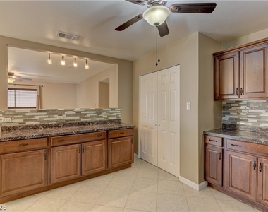 3896 Acapulco Avenue - Photo Thumbnail 12
