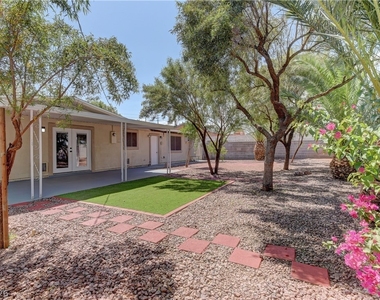 3896 Acapulco Avenue - Photo Thumbnail 24