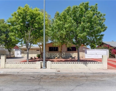3896 Acapulco Avenue - Photo Thumbnail 2