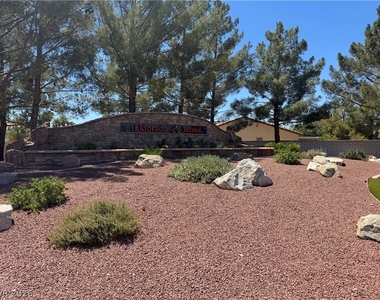 1921 Wild Pony Avenue - Photo Thumbnail 15