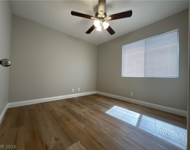 1921 Wild Pony Avenue - Photo Thumbnail 10