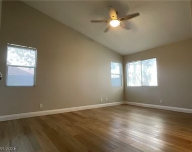 1921 Wild Pony Avenue - Photo Thumbnail 6