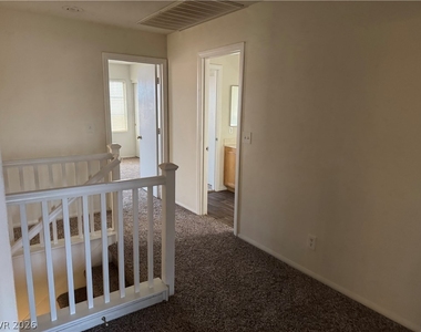 10066 Cambridge Blue Avenue - Photo Thumbnail 9