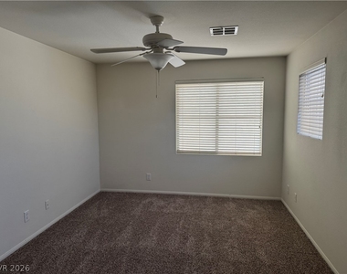 10066 Cambridge Blue Avenue - Photo Thumbnail 11