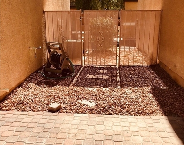 4433 Nestos Valley Avenue - Photo Thumbnail 10