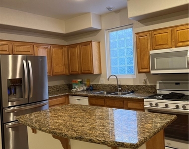 4433 Nestos Valley Avenue - Photo Thumbnail 20
