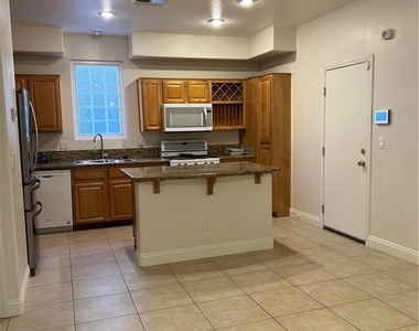 4433 Nestos Valley Avenue - Photo Thumbnail 22