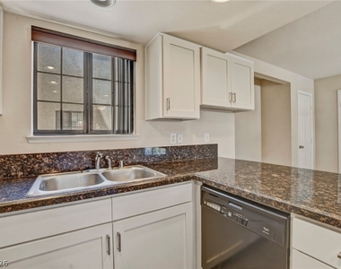 101 Luna Way - Photo Thumbnail 16