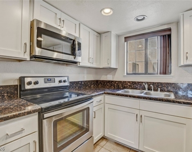 101 Luna Way - Photo Thumbnail 15