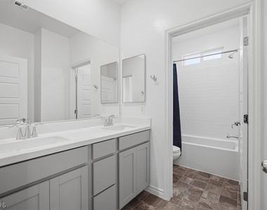 294 Mount Williamson Street - Photo Thumbnail 17