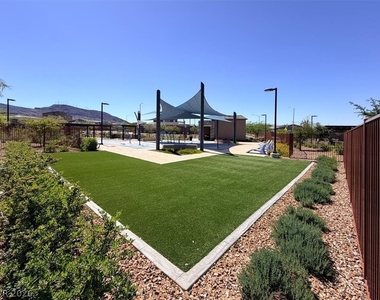 294 Mount Williamson Street - Photo Thumbnail 28