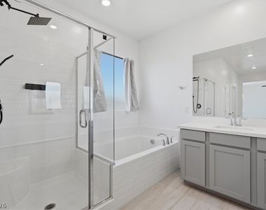 294 Mount Williamson Street - Photo Thumbnail 14