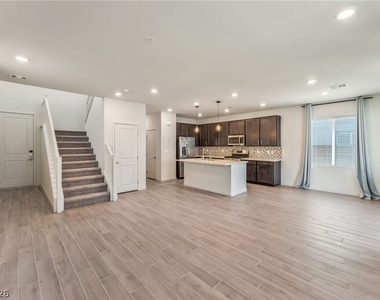 6735 High Quest Street - Photo Thumbnail 8