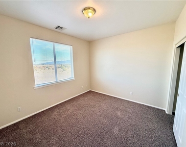 4467 E Dandelion Street - Photo Thumbnail 12