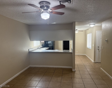 5228 Greene Lane - Photo Thumbnail 3