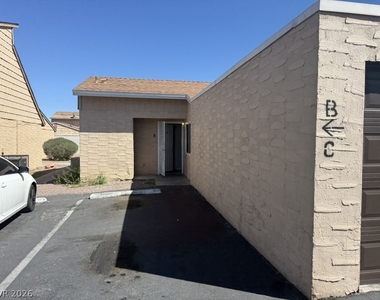 5228 Greene Lane - Photo Thumbnail 1