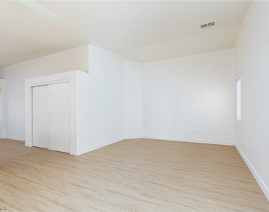 5962 Turtle River Avenue - Photo Thumbnail 12