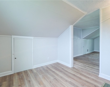 904 Lake Road - Photo Thumbnail 21