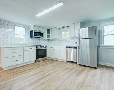 904 Lake Road - Photo Thumbnail 1