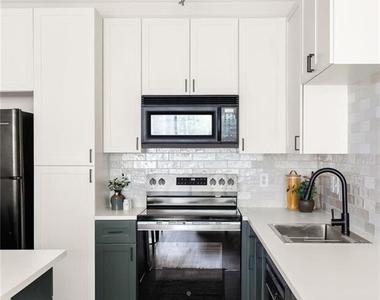 400 17th St Nw - Photo Thumbnail 8