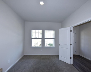 118 Sequoia Lane - Photo Thumbnail 3
