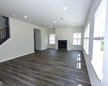 118 Sequoia Lane - Photo Thumbnail 7